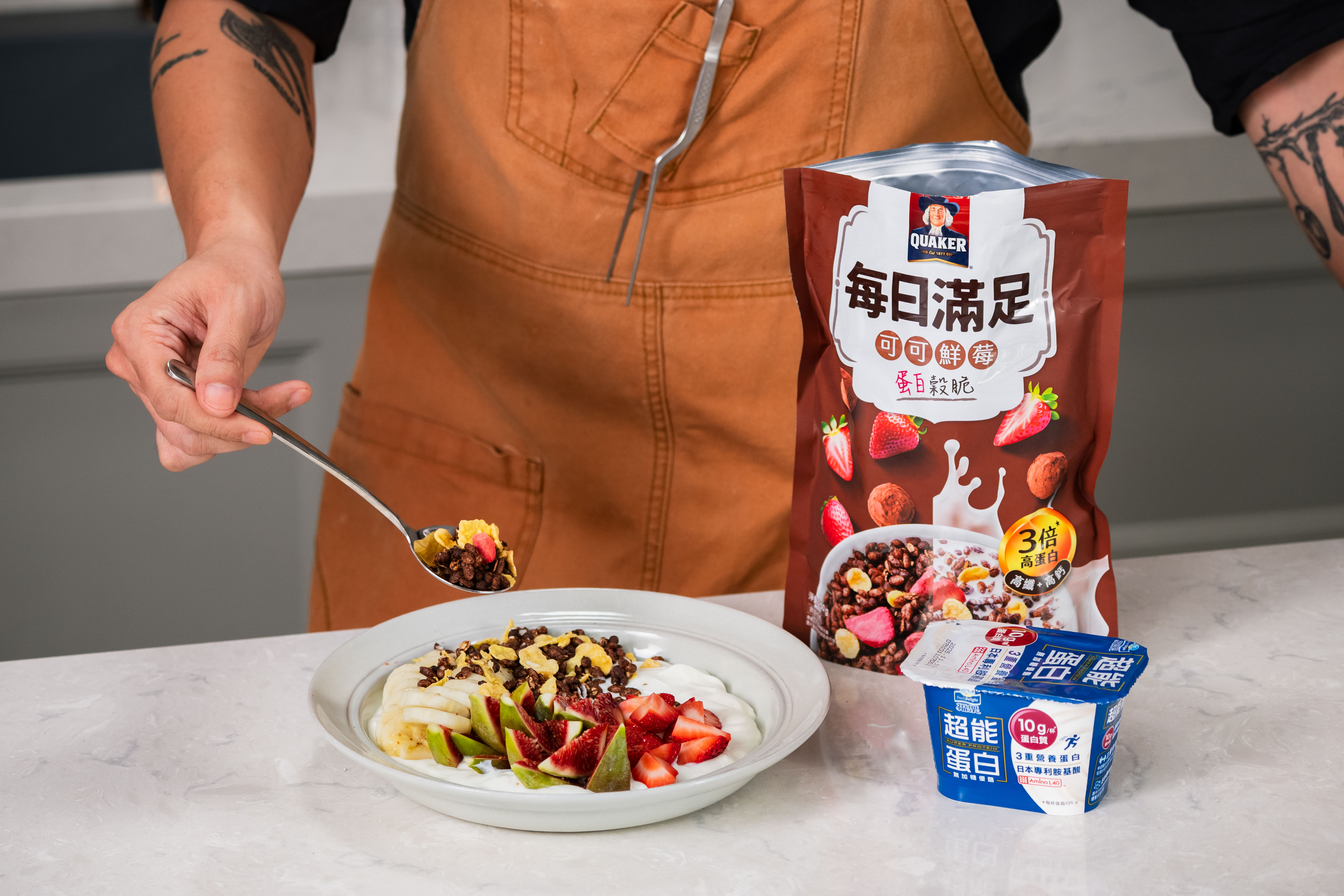 【居家好代謝食譜】超能蛋白莓果優格碗&可可杏仁醬 【居家好代謝食譜】超能蛋白莓果優格碗&可可杏仁醬